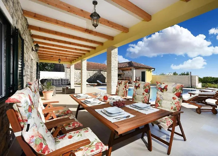 Beautiful Petra With Summer Kitchen And Pool Lovinac (Zadar)