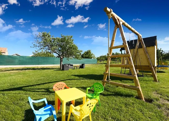 Beautiful Petra With Summer Kitchen And Pool Vila *