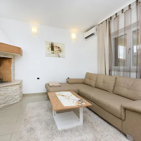 Villa Beautiful Petra With Summer Kitchen And Pool