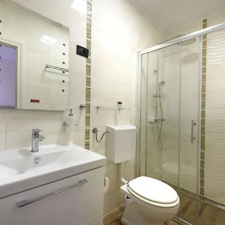 Βίλα Beautiful Petra With Summer Kitchen And Pool